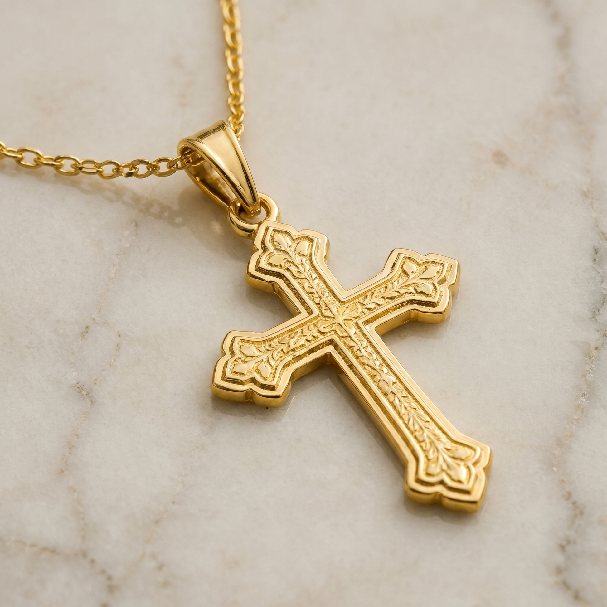 cross-pendant-necklace-vip macro